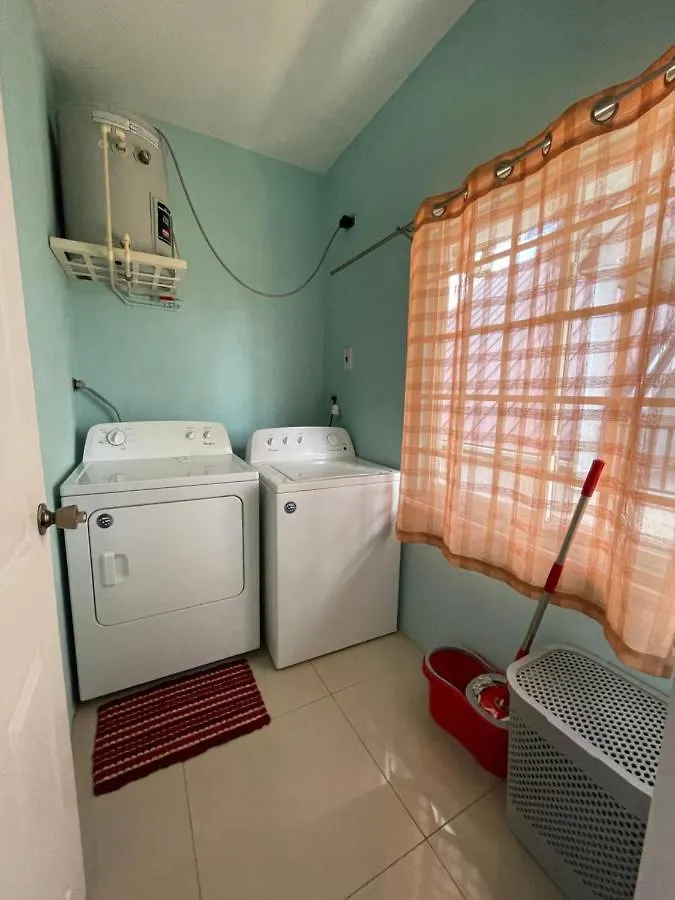 El Carmen Apartments Saint Helena 0*,  ترينيداد وتوباغو